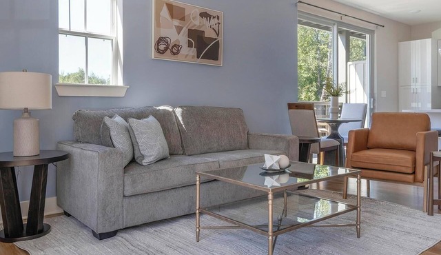 Landing | Modern 1BD, Pool, Clubhouse