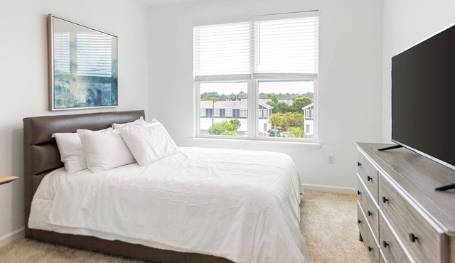Landing | Modern 1BD, Yoga Studio, Pool