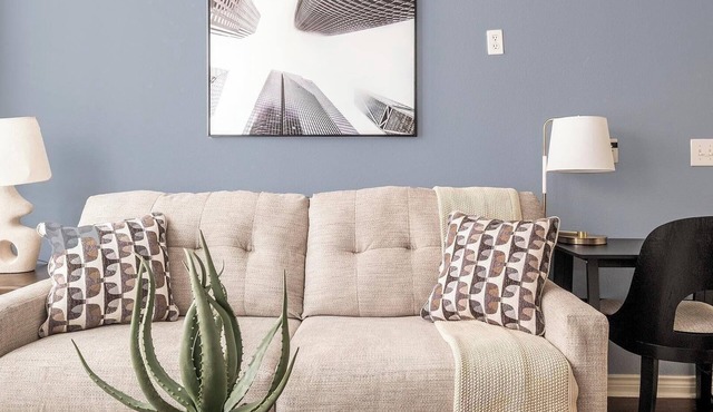 Landing | Stunning 1BD, Clubhouse, Gym