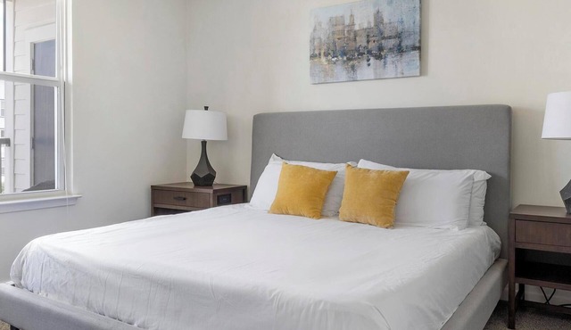 Landing | Stunning 1BD, Gym, Yoga Studio