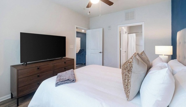 Landing | Stylish 1BD, Gym, Clubhouse