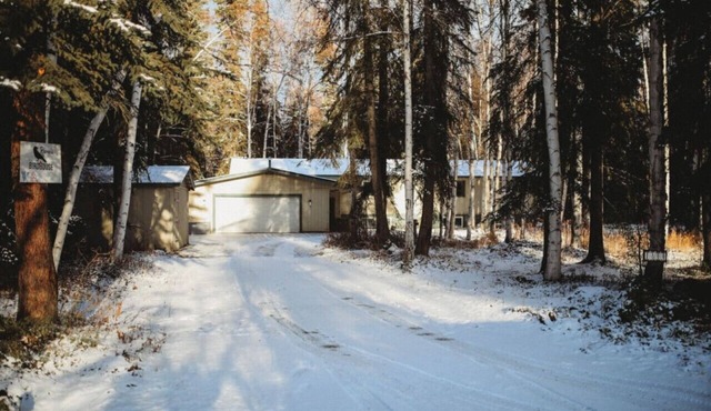 Large 5 Bedroom home located Between Fairbanks and North Pole