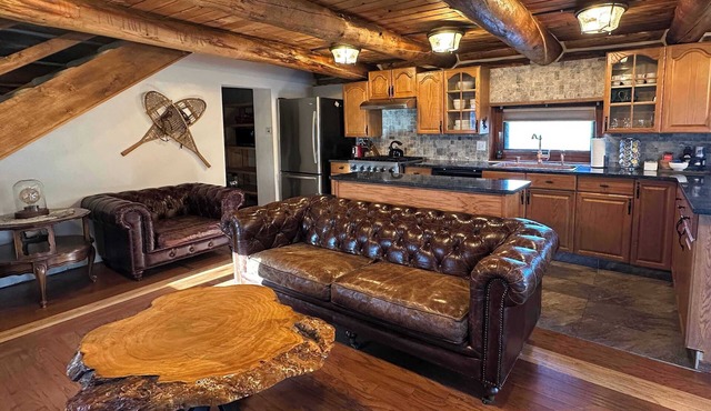 Lazy Bear Retreat at Talkeetna Lodge