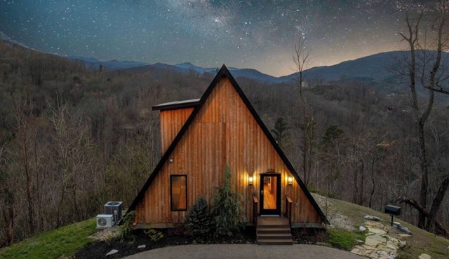 Little Fox Hideaway: A-Frame Charm, Stunning Views