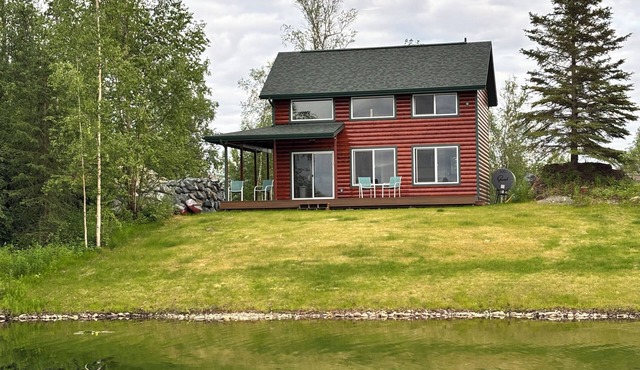 Lovely brand new 1-bedroom lakeside cabin in Big Lake perfect for a cozy getaway