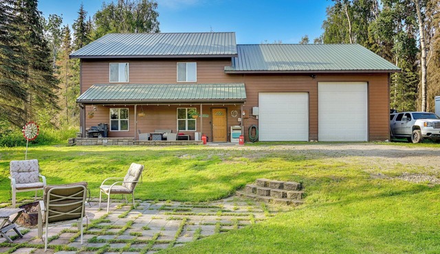 Lovely Soldotna Home, Steps From Kenai River