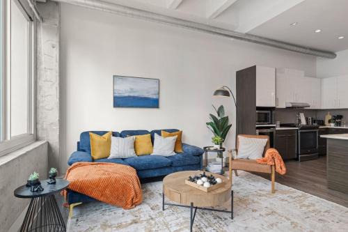 LUXE 1BR Condo with Downtown ATL view