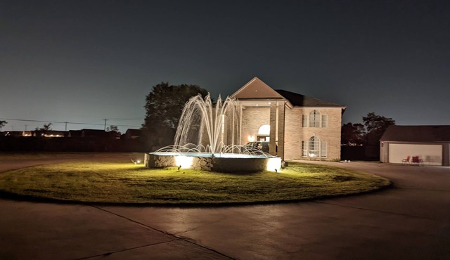Luxe Villa Close to Galveston, Kemah, NASA & Houston