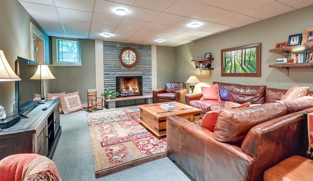 Luxury 2-bedroom, 1 bath basement apartment w/pool, hot tub, grill & patio.