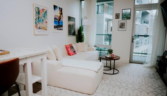 Luxury 2BR Apartment with Pool, Balcony & Parking