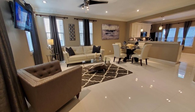 LUXURY EXECUTIVE TOWNHOUSE - HoustonKemah Area