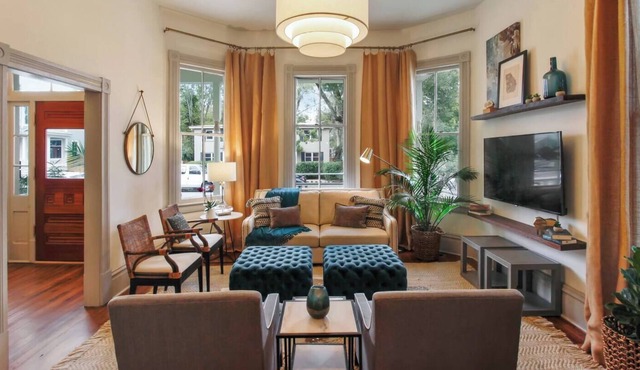 Luxury Victorian Retreat | Heated Pool
