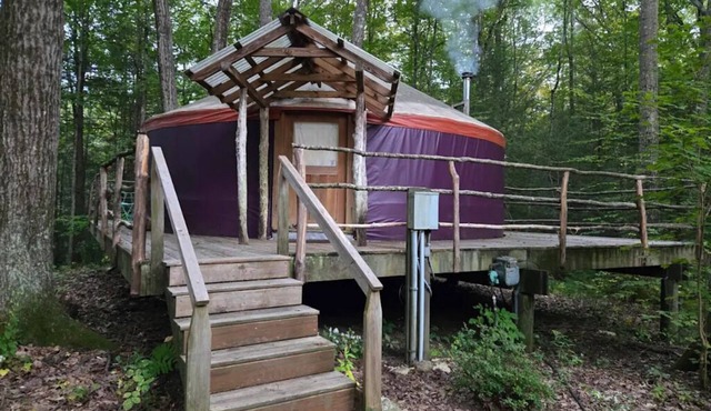 Magical yurt in the woods, full kitchen! Haydenville, Massechusettes