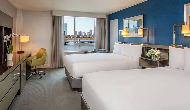 Make Your Trip More Enjoyable! w/Indoor Pool, Pets are Allowed Here! in Cambridge