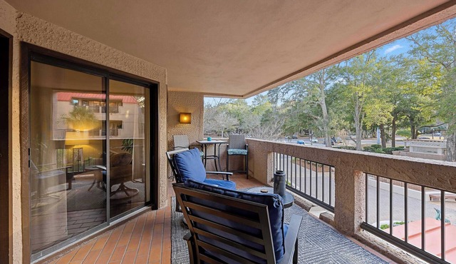 Marina View Retreat at Shelter Cove Walk to Dining & Shops