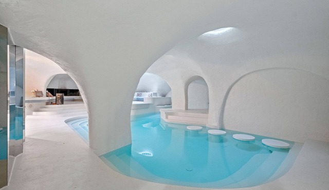 Massive Home w/Sauna, Pool, Hot Tub