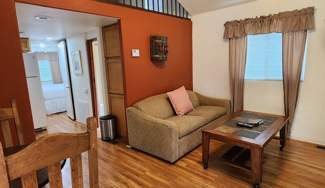 Mendelbaum Winery Guest Cabins