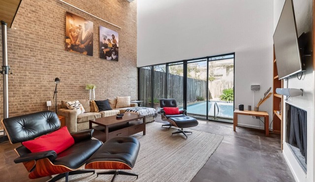 Minutes from the Med Center, Museums and Downtown