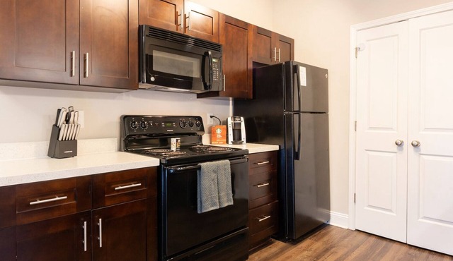 Modern Apartment in Prime Location (ID4762X4)