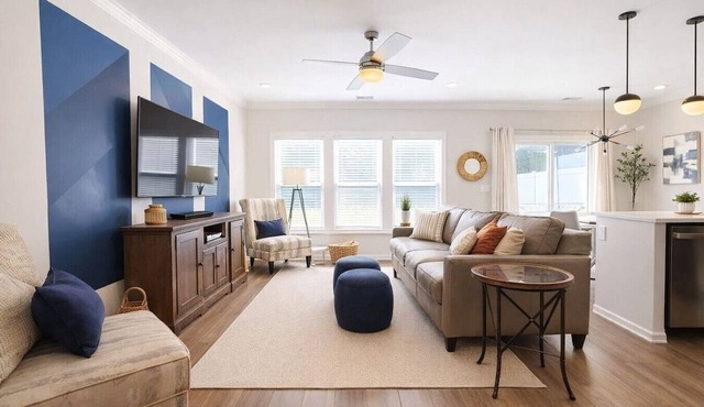 Modern Luxe 3BR Townhome Near Downtown Spartanburg