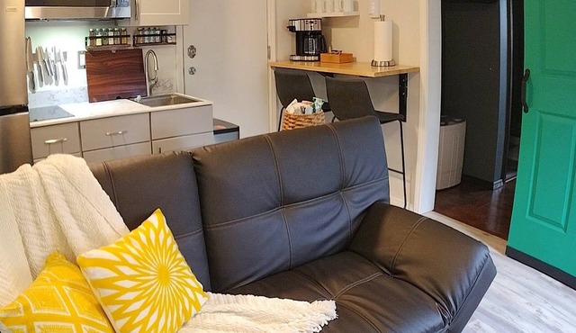 Modern Pet-Friendly Suite near Glacier, Grocery & Trails w/Yard Access