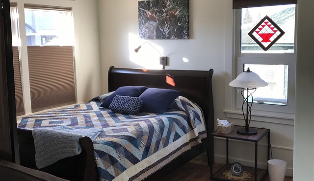 Modern Studio in Heart of Downtown Fairbanks - beautifully renovated & clean