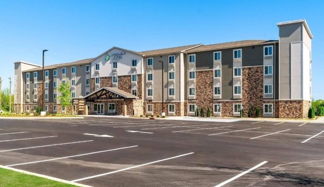Near Roper Mountain Science Center & Attraction! Pets Are Welcome, Free Parking!