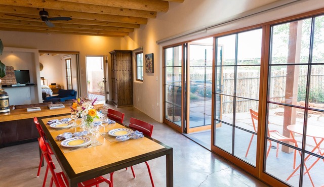 New and Modern; Historic District home with Ski Mtn Views, A/C, walk to Plaza