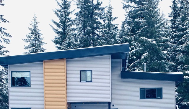 New construction- Less then a Mile from Alyeska Day-lodge