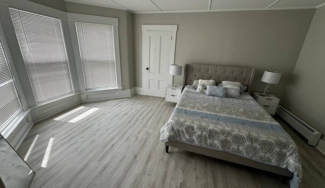 Newly Renovated Concord Unit