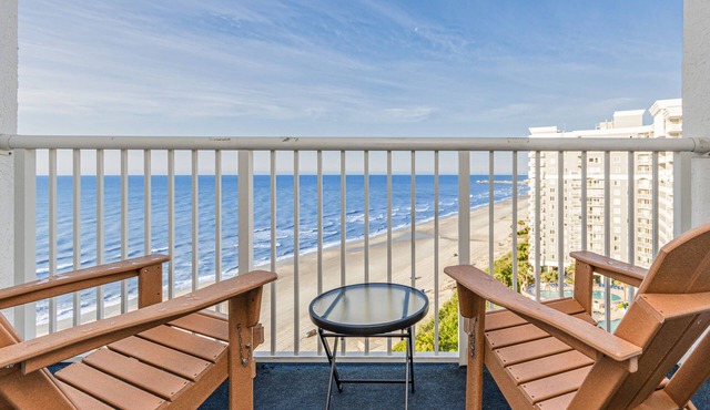 OCEAN FRONT Seawatch Resort Beach Front King Bed!