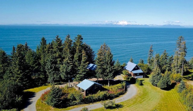 Ocean-view Cabins on the Anchor Point Bluff