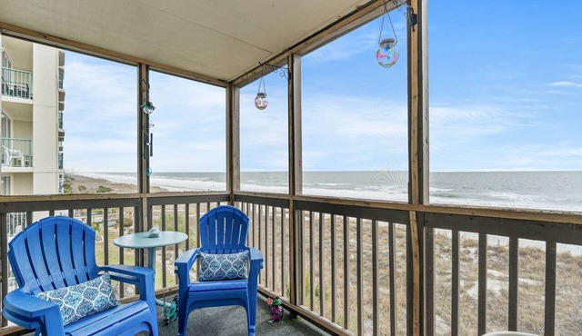 Oceanfront Condo with Screened Oceanfront Balcony + Free Attraction Tickets!