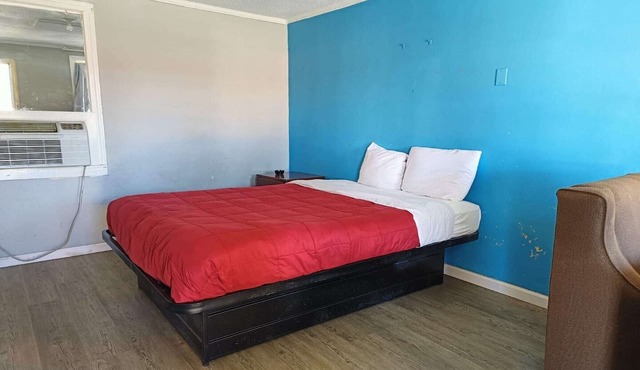 Orangeburg SC|Queen Bed