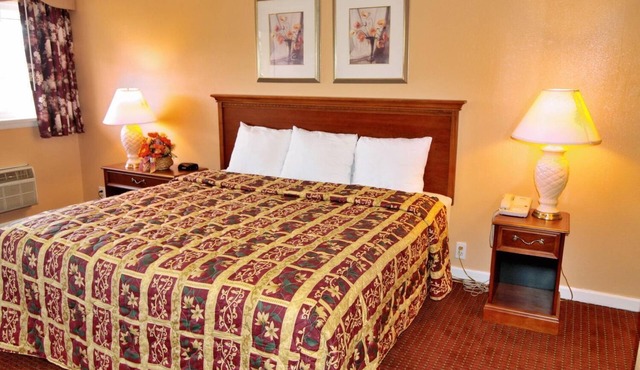 Parkway Inn
