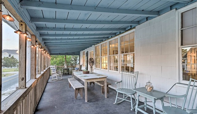 Pawleys Island House, - Steps to Beach & Creek!