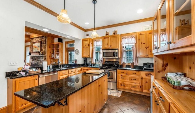 Peaceful Secluded Cottage with Amazing Views in Mentone, Alabama