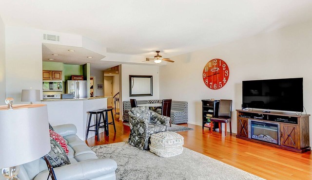 Penthouse living at Shelter Cove Marina with balcony, harbor view, pool & tennis