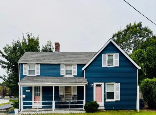 Pet friendly cottage near Boston