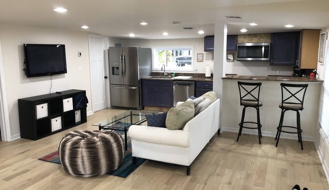 Pets Friendly, Waterfront, Large backyard, Bonfire with grill, outside shower