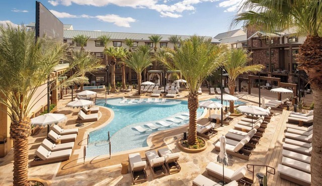 Poolside Getaway: 2 Spacious Room with Two Queen Beds and Pool View