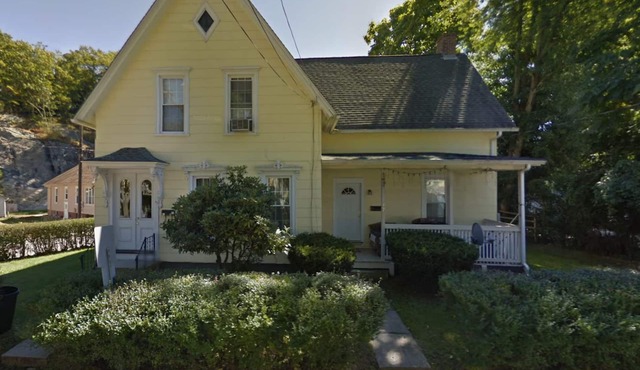 Private 2-bedroom apt in charming Norwich