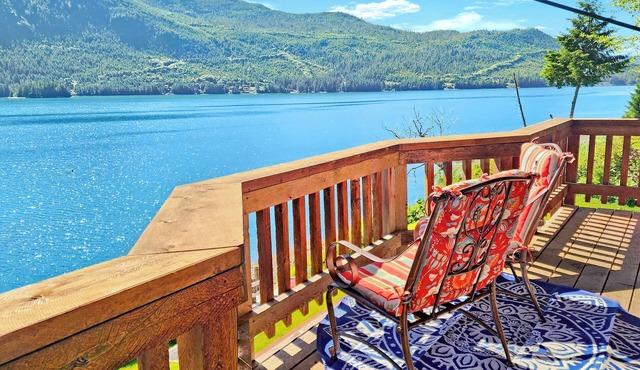 Private 2 bedroom Oceanfront Oasis with Panoramic views!