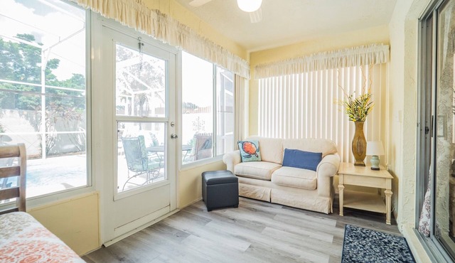 Private Corner Unit Pool Home w/BBQ & Dog Friendly!