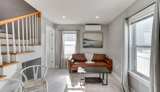 Private Entire Home 2BR 2BTH Quite Area with parking/Pet Friendly with a fee