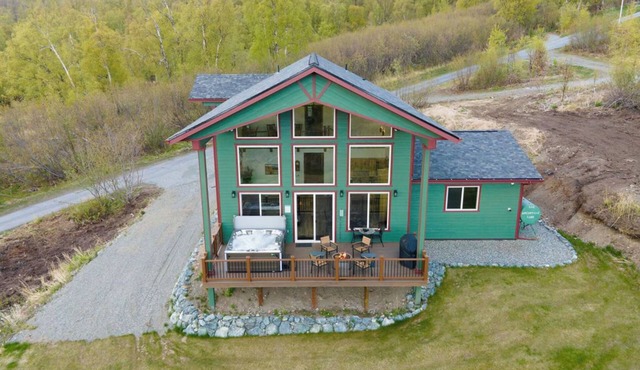 Private Retreat with Hot Tub & Views