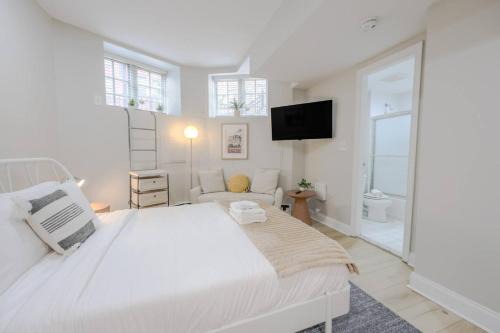 Quaint Studio Apt Steps from Back Bay in Boston