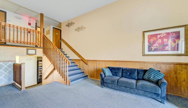 Queen Bed Accessible|Nsmk