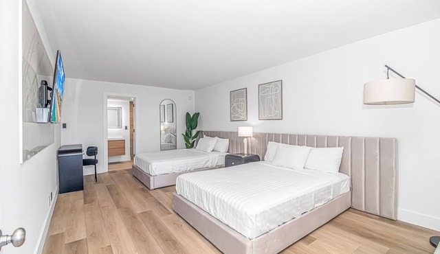 Queen Suite/Fifth and Ocean