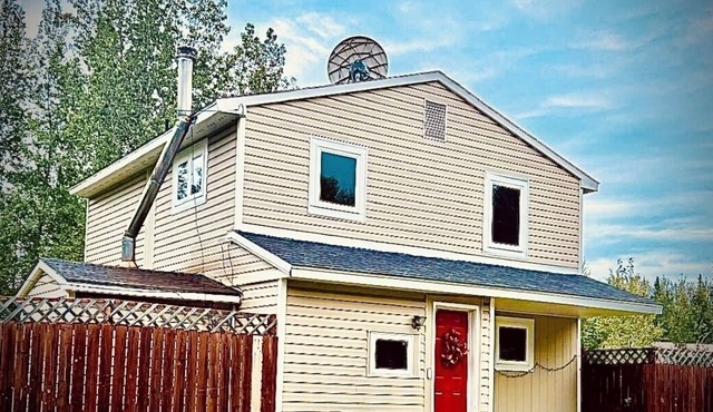 Quiet North Pole Stay Near Fairbanks-2 Private Rooms One Travel Party at a Time